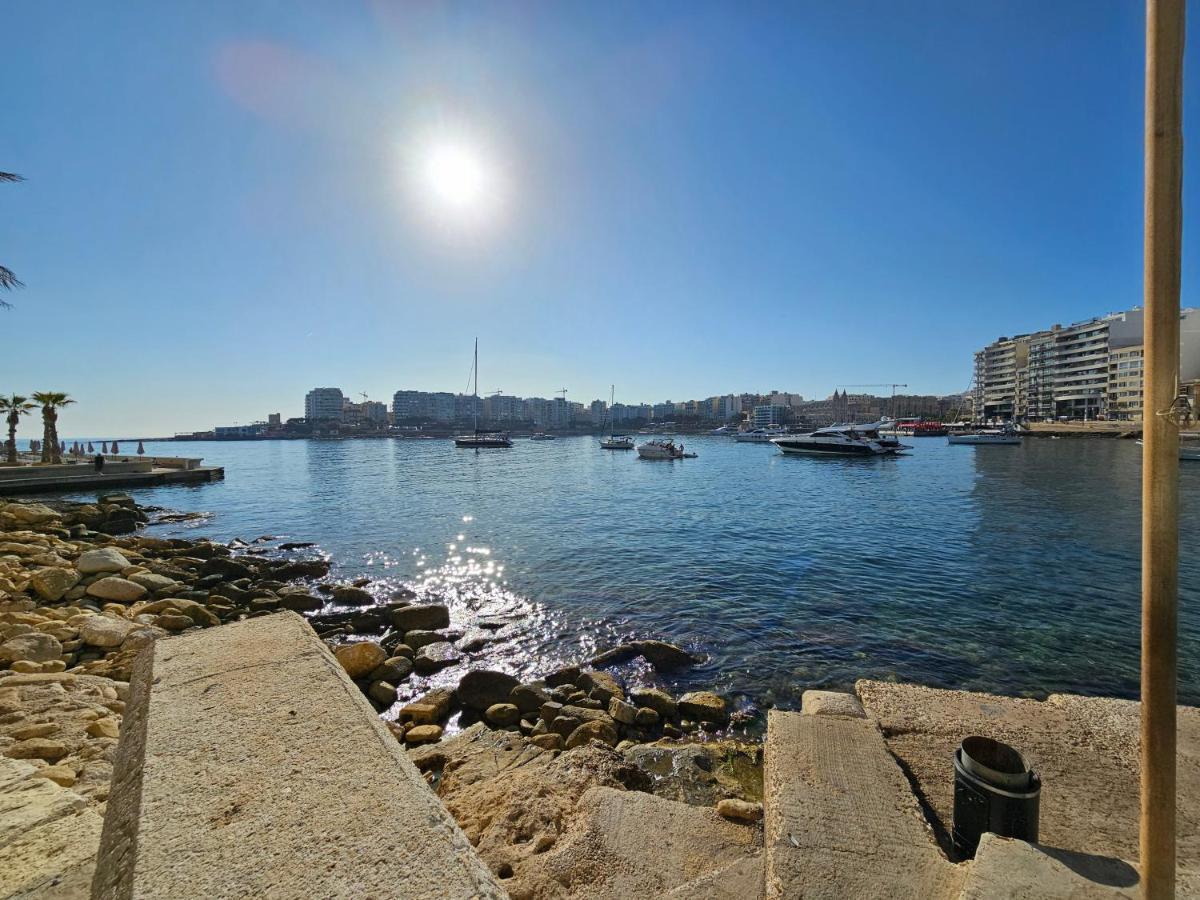 Stunning Seafront Portomaso Appartement San Ġiljan